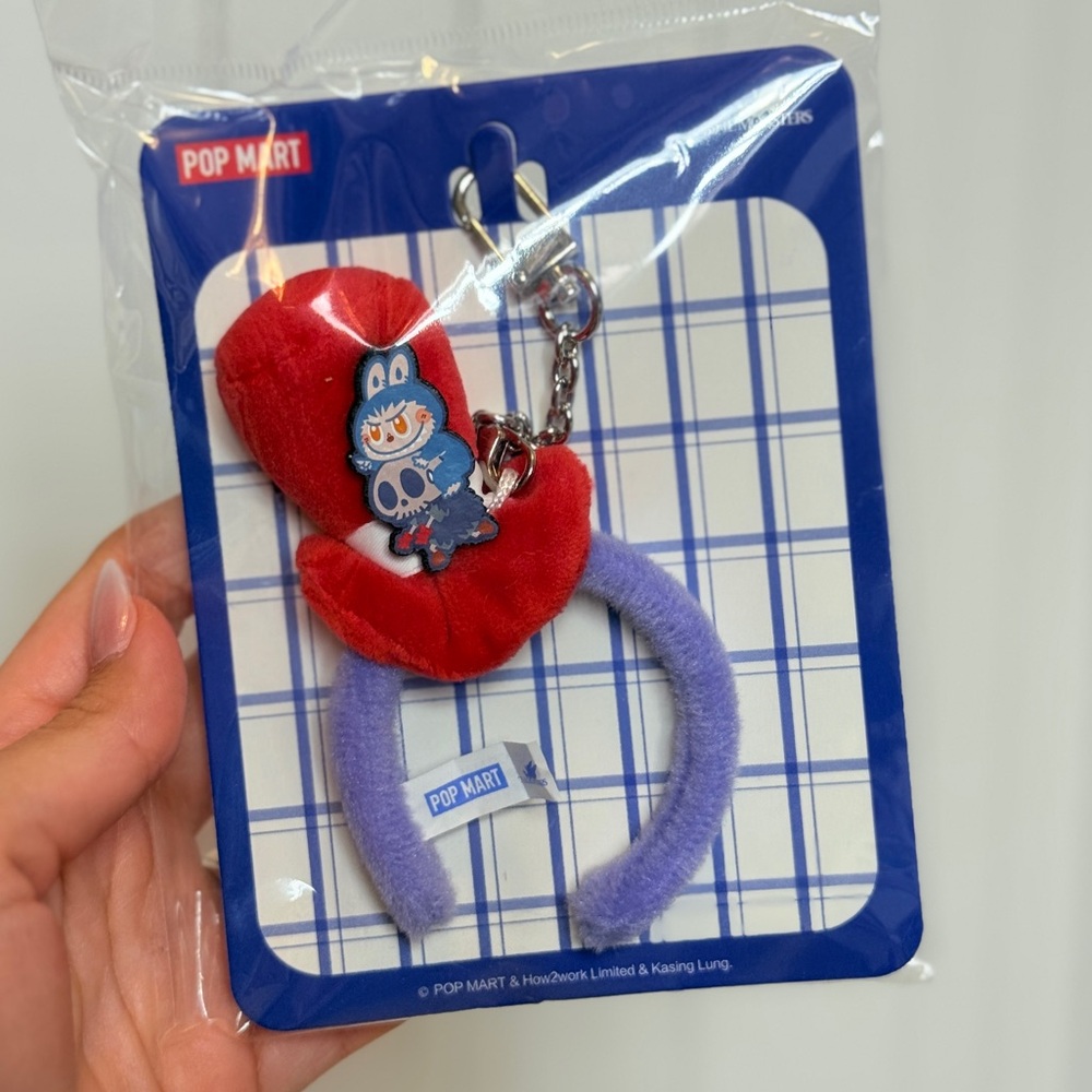 THE MONSTERS KEYCHAIN HEADBAND